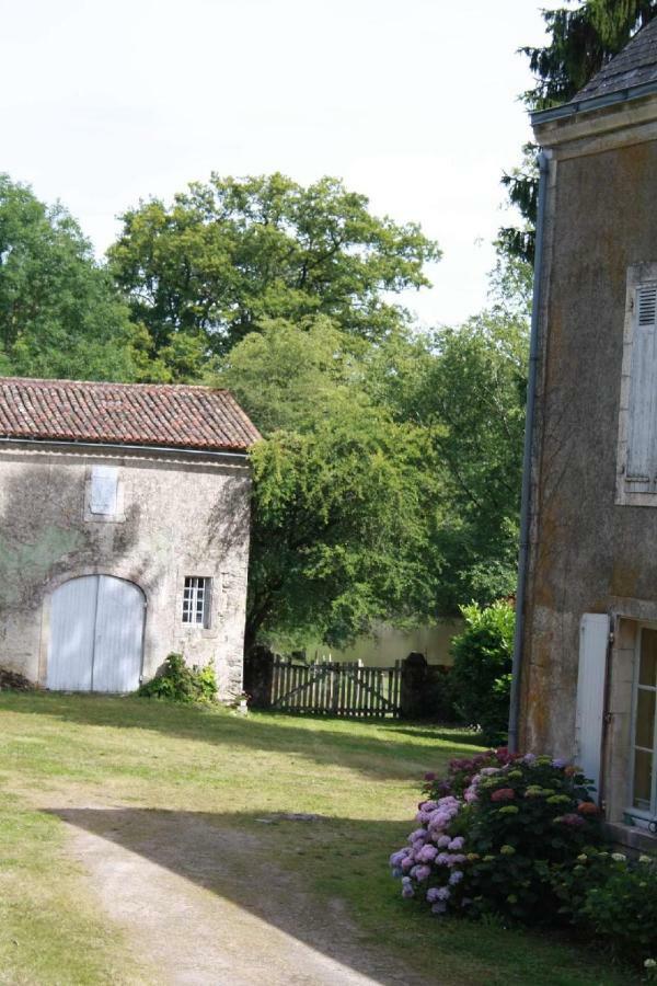 Domaine De La Borliere Villa Fenioux  Exterior photo
